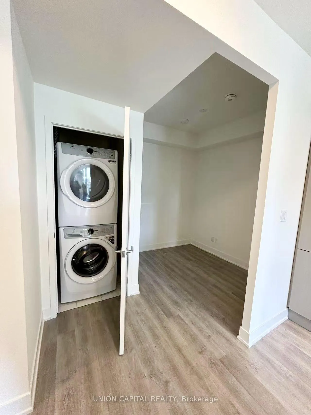 Photo 4 of Unit 1111, 56 Andre De Grasse Street, Markham, Unionville — HOMEH
