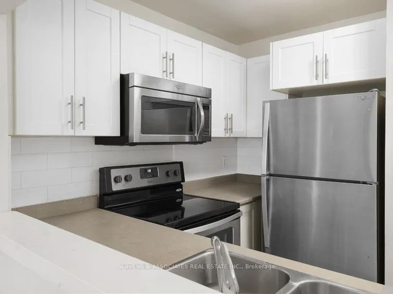 Photo 3 of Unit 303, 170 Grove Street E, Barrie, Wellington — HOMEH