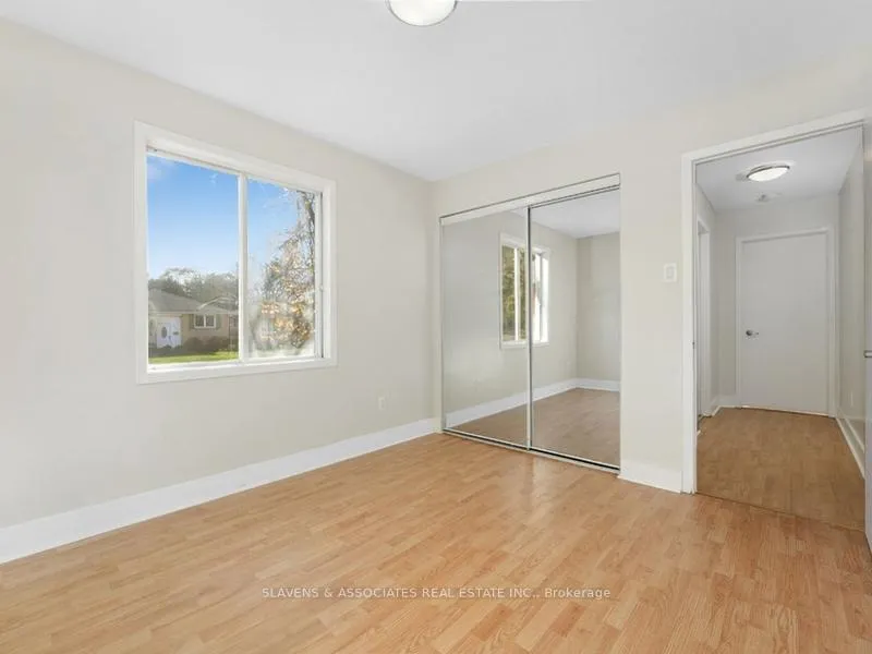 Photo 5 of Unit 303, 170 Grove Street E, Barrie, Wellington — HOMEH