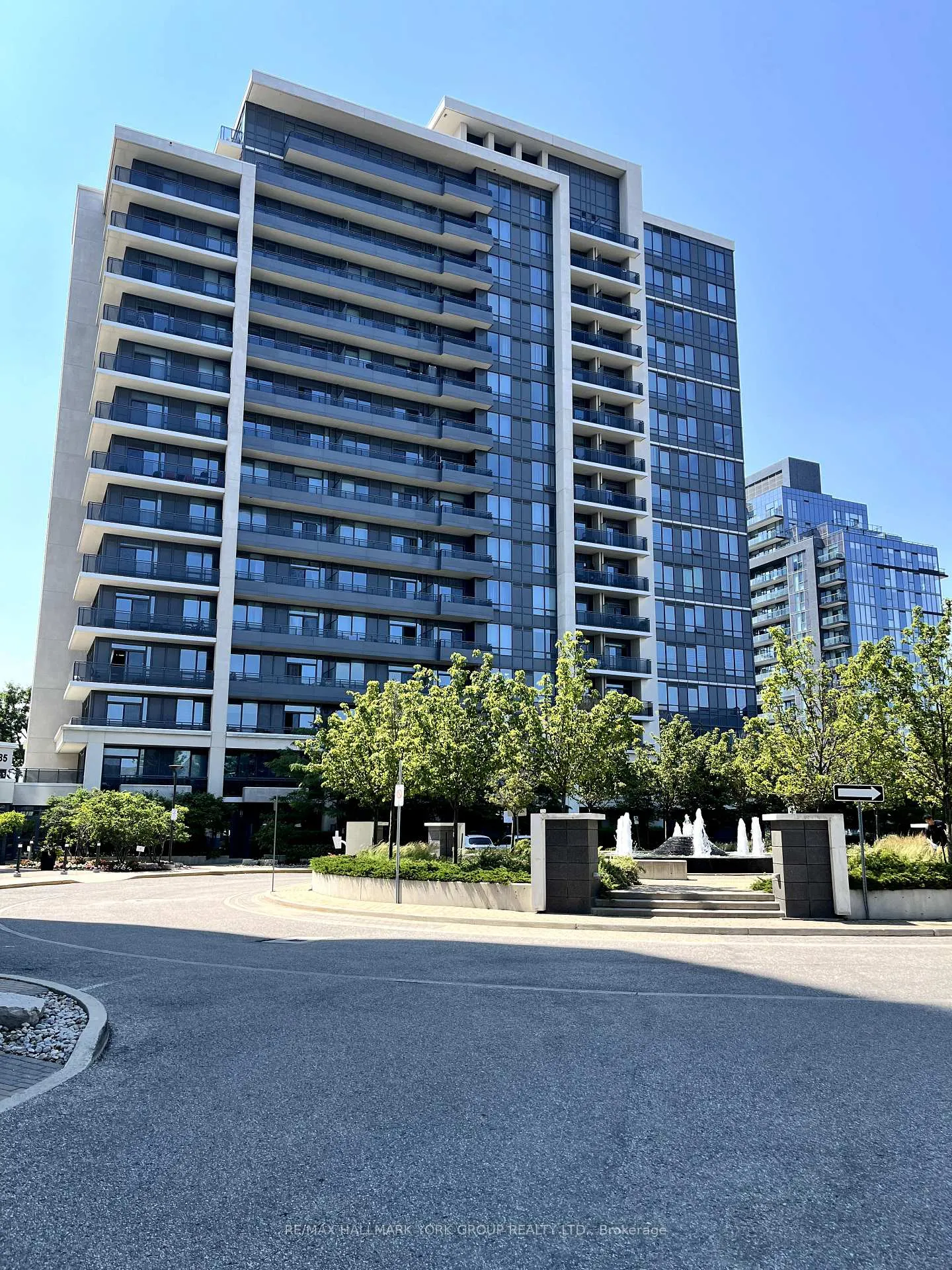 Front of Unit 602, 85 North Park Road