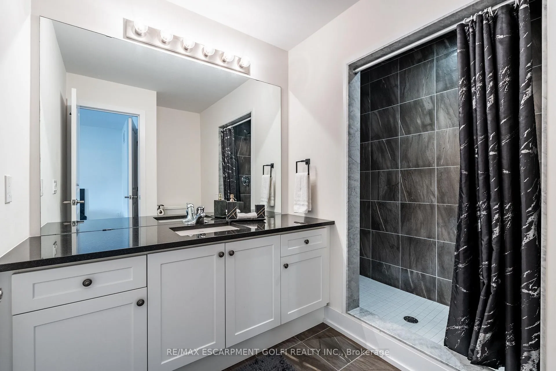 Photo 36 of Unit 10, 115 Shoreview Place, Hamilton, Stoney Creek — HOMEH