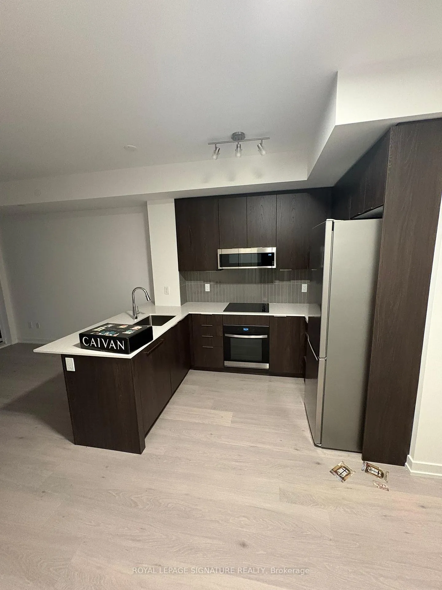 Photo 7 of Unit 552, 2782 Barton Street, Hamilton, Riverdale — HOMEH