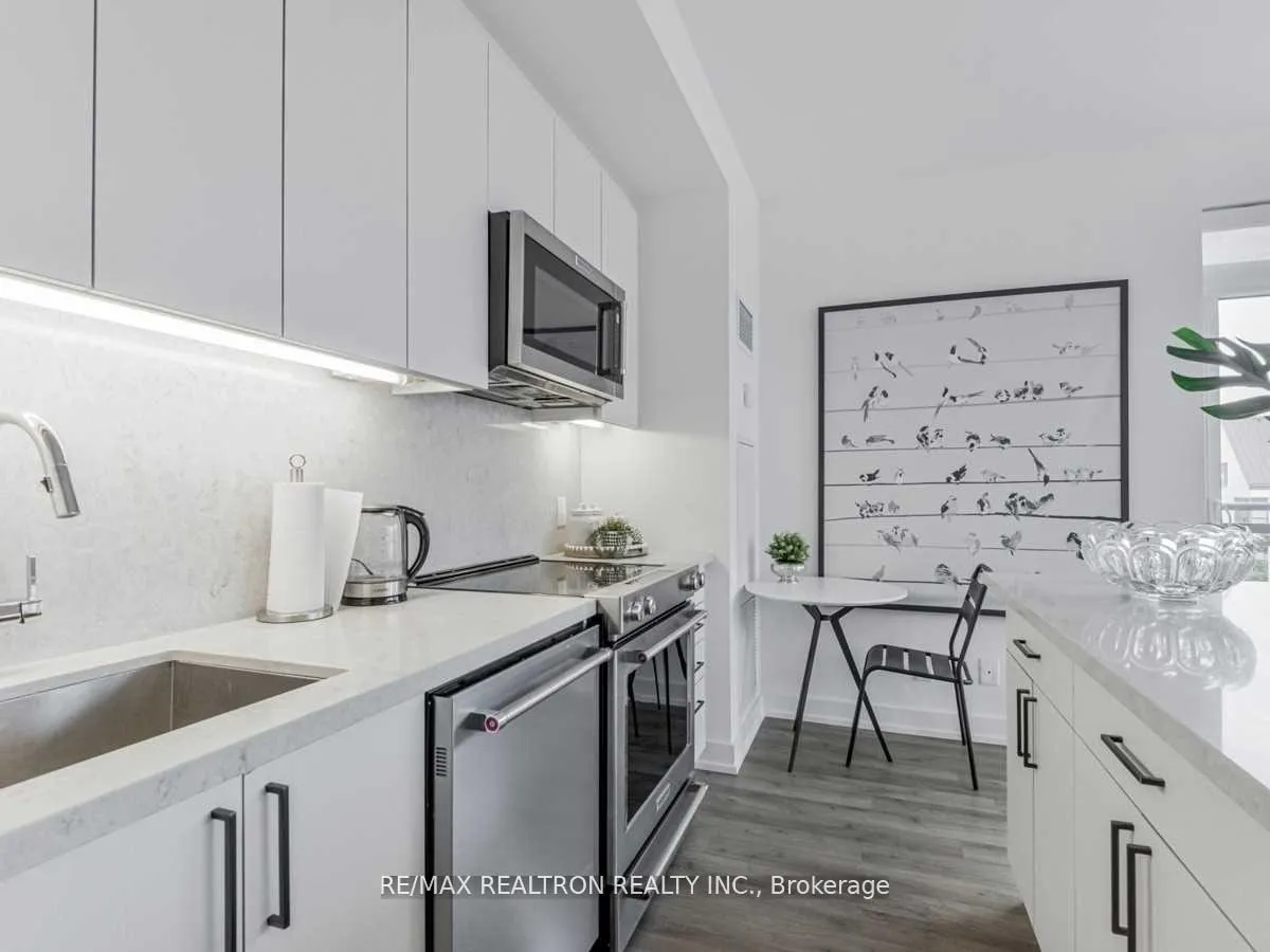 Photo 8 of Unit D326, 333 Sea Ray Avenue, Innisfil, Rural Innisfil — HOMEH