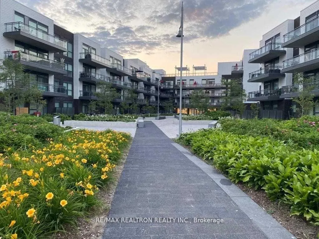 Photo 33 of Unit D326, 333 Sea Ray Avenue, Innisfil, Rural Innisfil — HOMEH