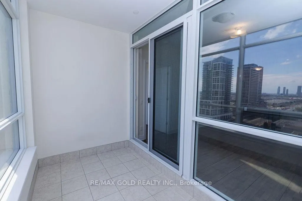 Photo 13 of Unit 1507, 9075 Jane Street, Vaughan, Concord — HOMEH
