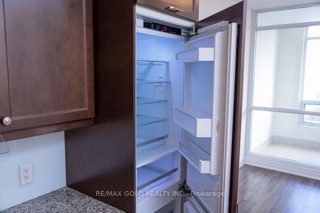 Photo 16 of Unit 1507, 9075 Jane Street, Vaughan, Concord — HOMEH