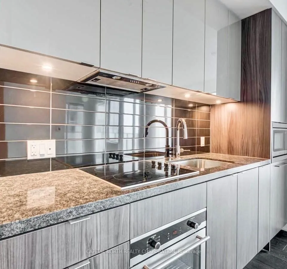 Photo 4 of Unit 4005, 115 Blue Jays Way, Toronto, Waterfront Communities — HOMEH