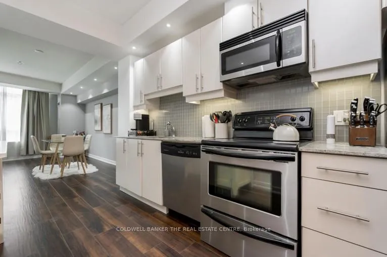 Photo 2 of Unit 410, 18 Harbour Street E, Toronto, Waterfront Communities — HOMEH