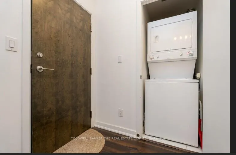 Photo 8 of Unit 410, 18 Harbour Street E, Toronto, Waterfront Communities — HOMEH