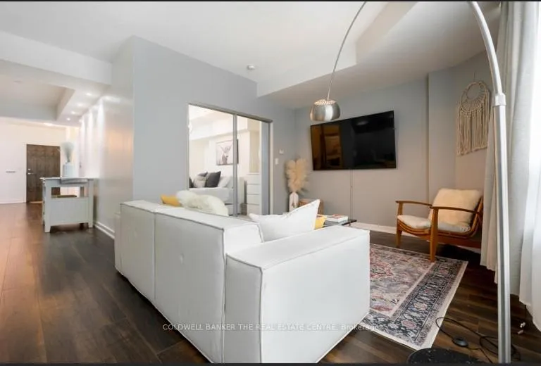 Photo 10 of Unit 410, 18 Harbour Street E, Toronto, Waterfront Communities — HOMEH