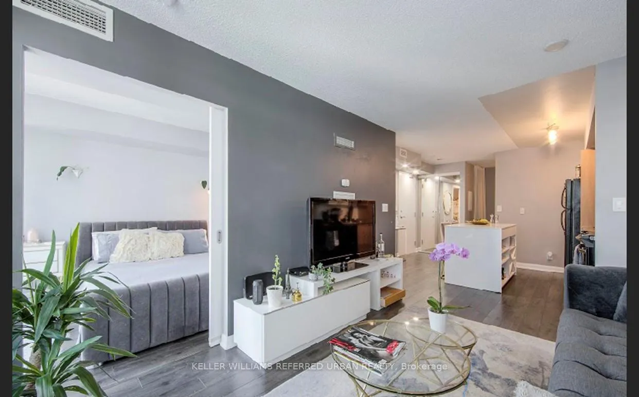 Photo 5 of Unit 1201, 600 Fleet Street, Toronto, Niagara — HOMEH