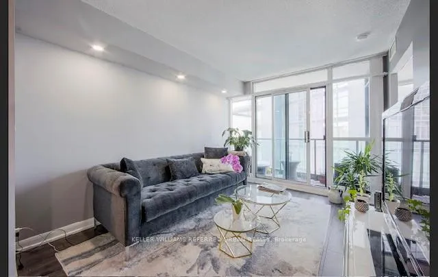 Photo 6 of Unit 1201, 600 Fleet Street, Toronto, Niagara — HOMEH