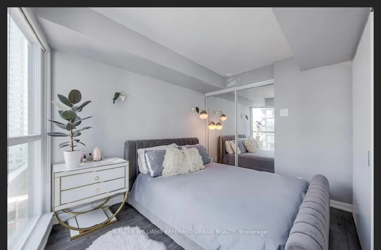 Photo 7 of Unit 1201, 600 Fleet Street, Toronto, Niagara — HOMEH