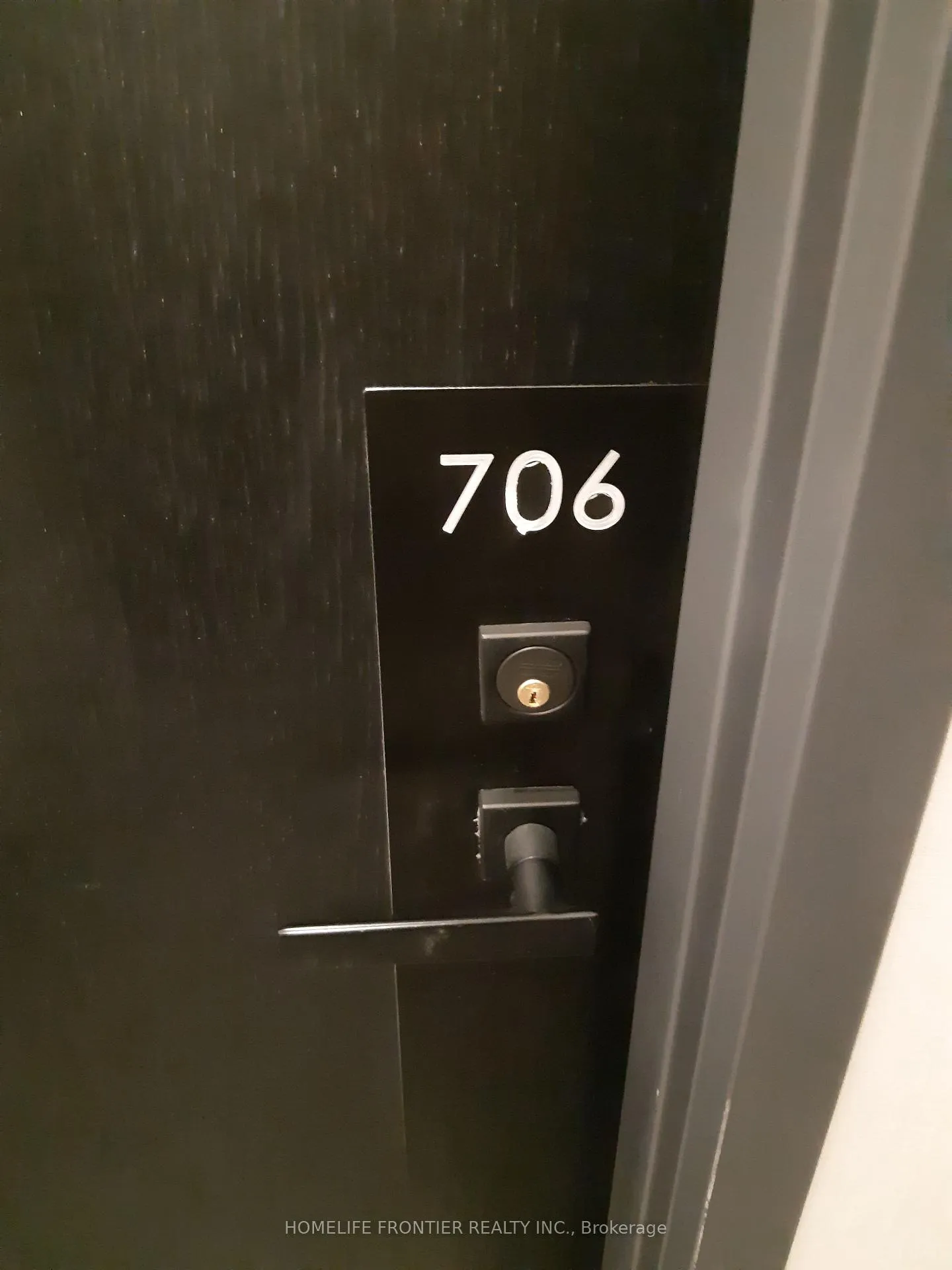 Photo 3 of Unit 706, 501 Adelaide Street W, Toronto, Waterfront Communities — HOMEH