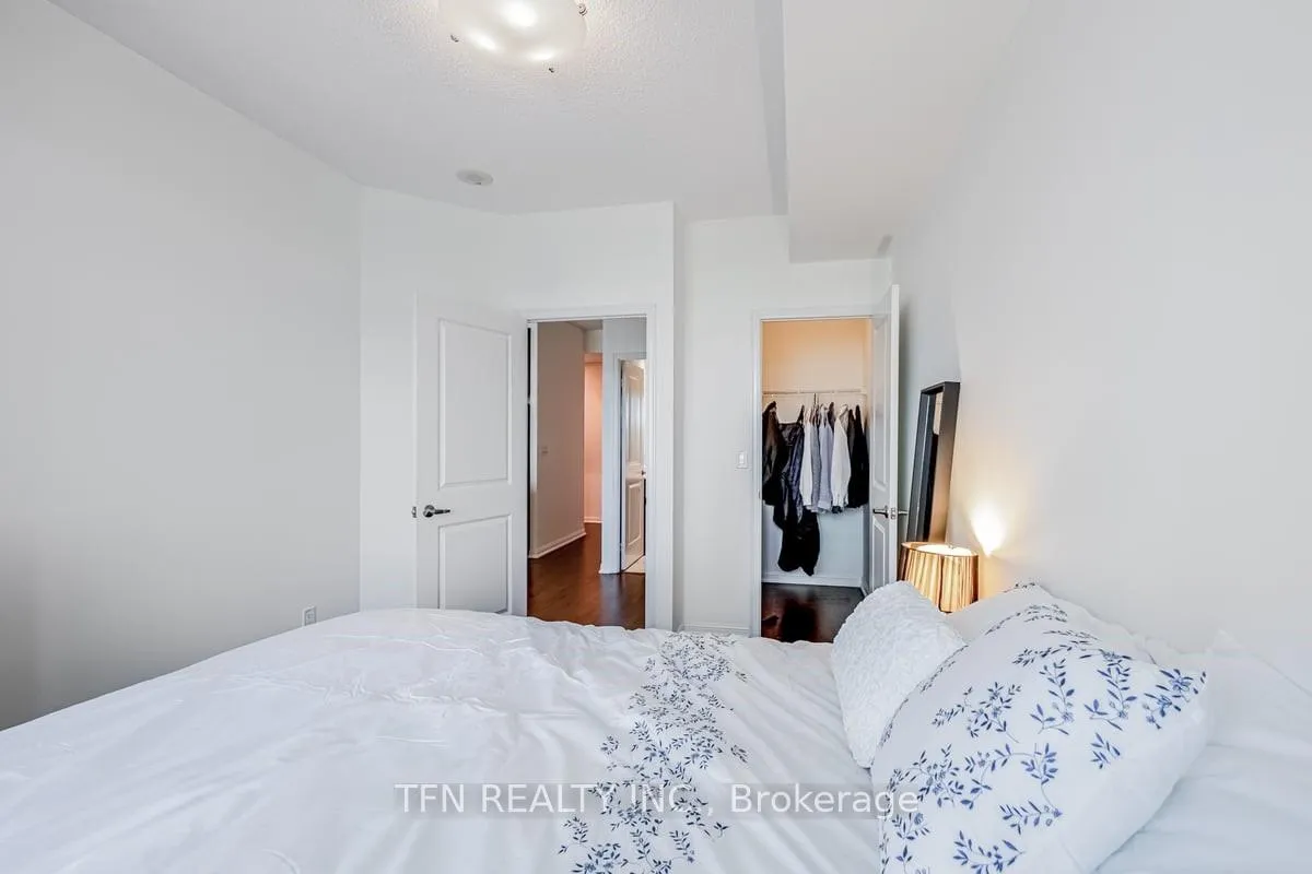Photo 11 of Unit 501, 628 Fleet Street, Toronto, Niagara — HOMEH