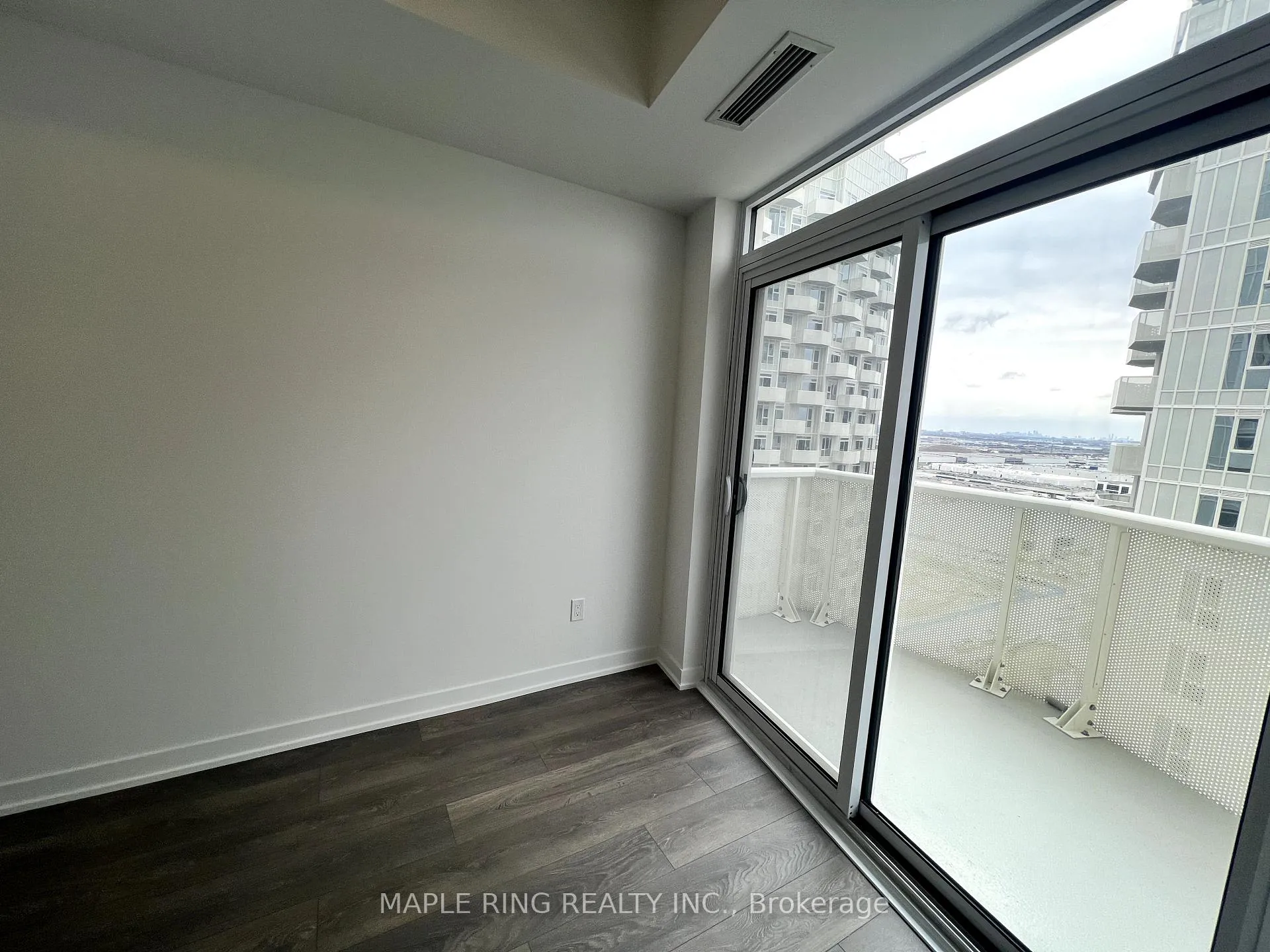 Photo 6 of Unit 1922, 498 Caldari Road, Vaughan, Concord — HOMEH