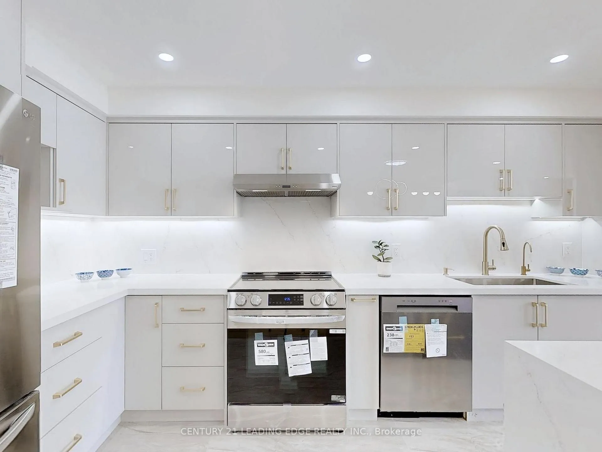 Photo 14 of Unit 403, 205 Wynford Drive, Toronto, Flemingdon Park — HOMEH