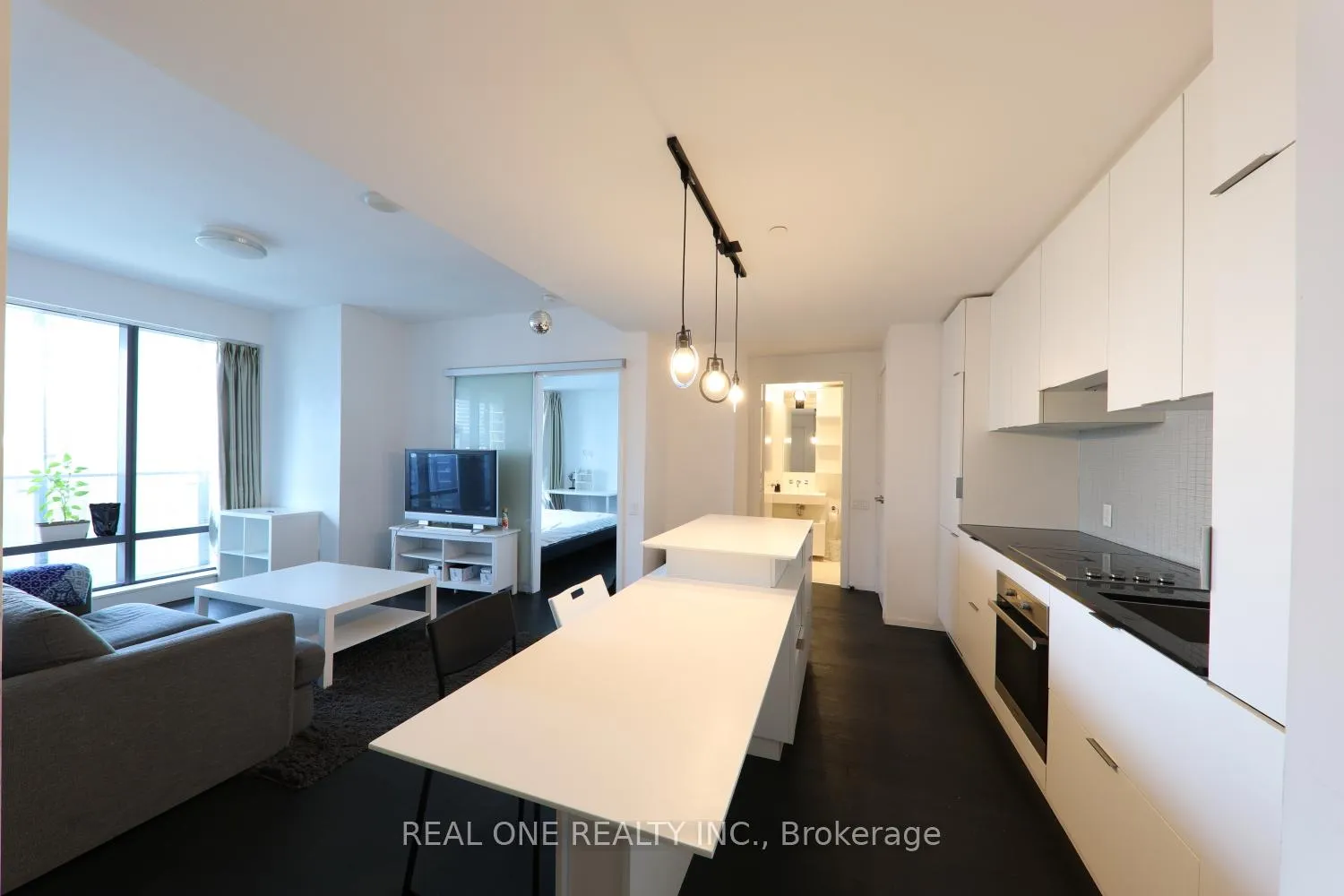 Photo 3 of Unit 2011, 5 St. Joseph Street, Toronto, Bay Street Corridor — HOMEH