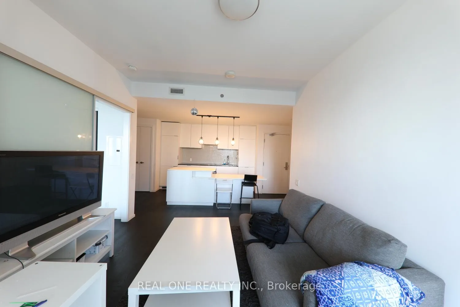 Photo 6 of Unit 2011, 5 St. Joseph Street, Toronto, Bay Street Corridor — HOMEH