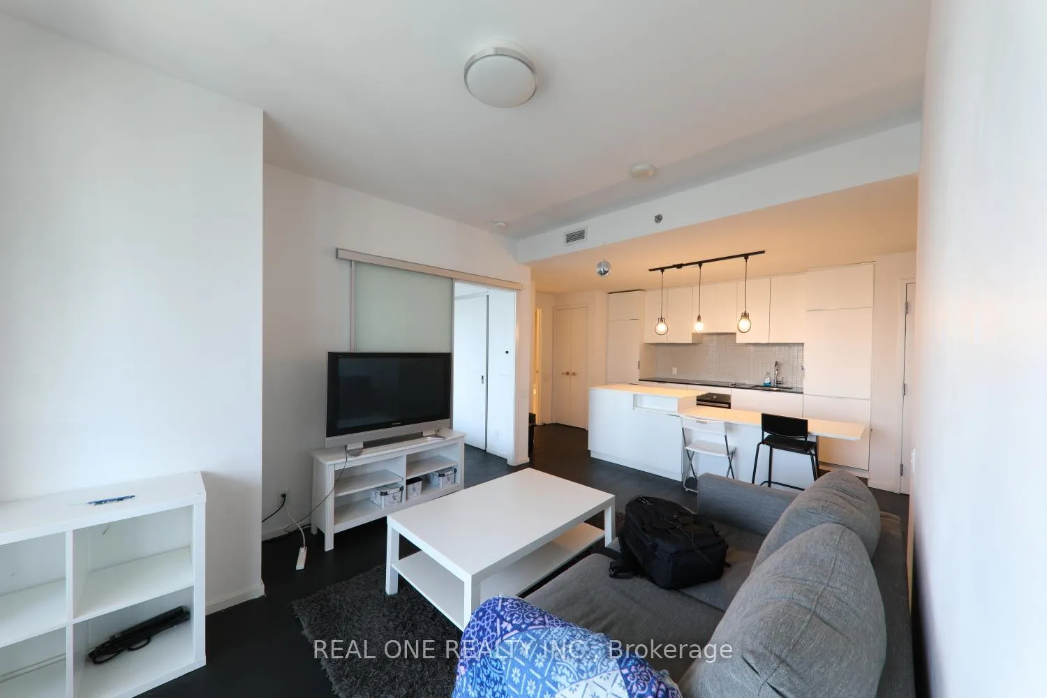 Photo 7 of Unit 2011, 5 St. Joseph Street, Toronto, Bay Street Corridor — HOMEH