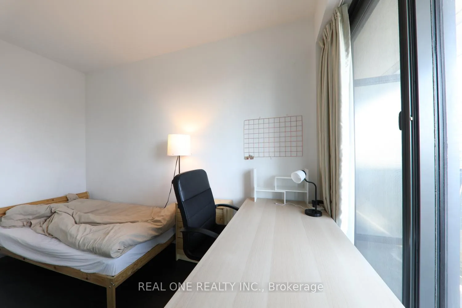 Photo 9 of Unit 2011, 5 St. Joseph Street, Toronto, Bay Street Corridor — HOMEH