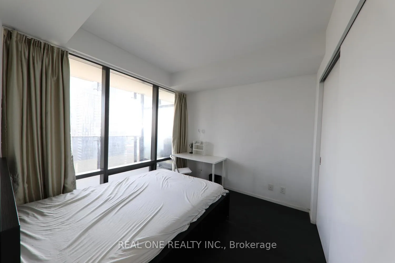 Photo 14 of Unit 2011, 5 St. Joseph Street, Toronto, Bay Street Corridor — HOMEH