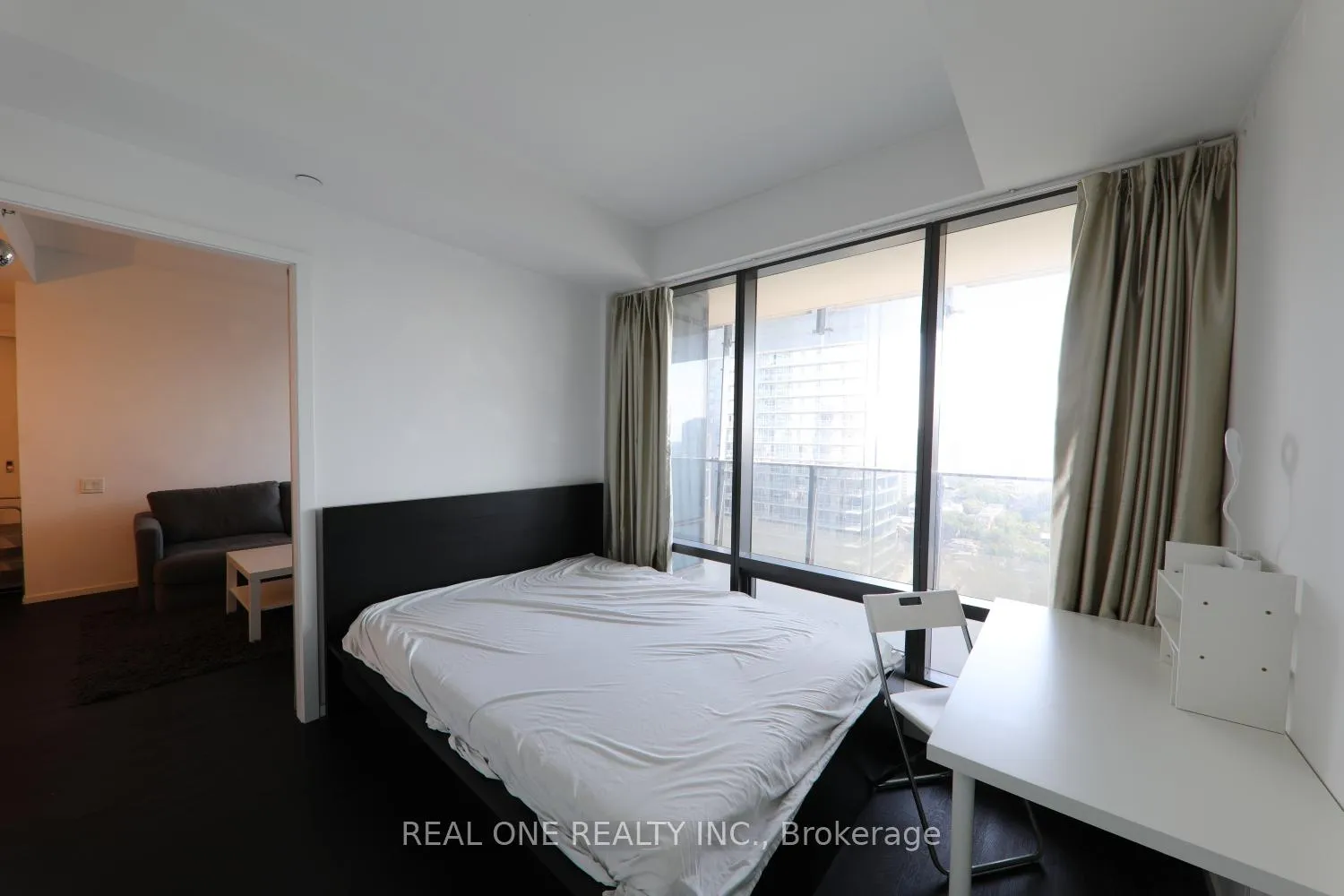 Photo 15 of Unit 2011, 5 St. Joseph Street, Toronto, Bay Street Corridor — HOMEH
