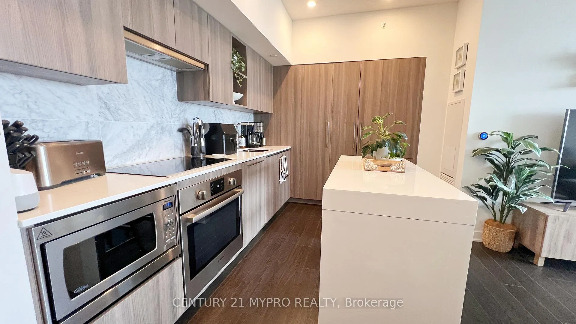 Photo 4 of Unit 4015, 17 Bathurst Street, Toronto, Waterfront Communities — HOMEH