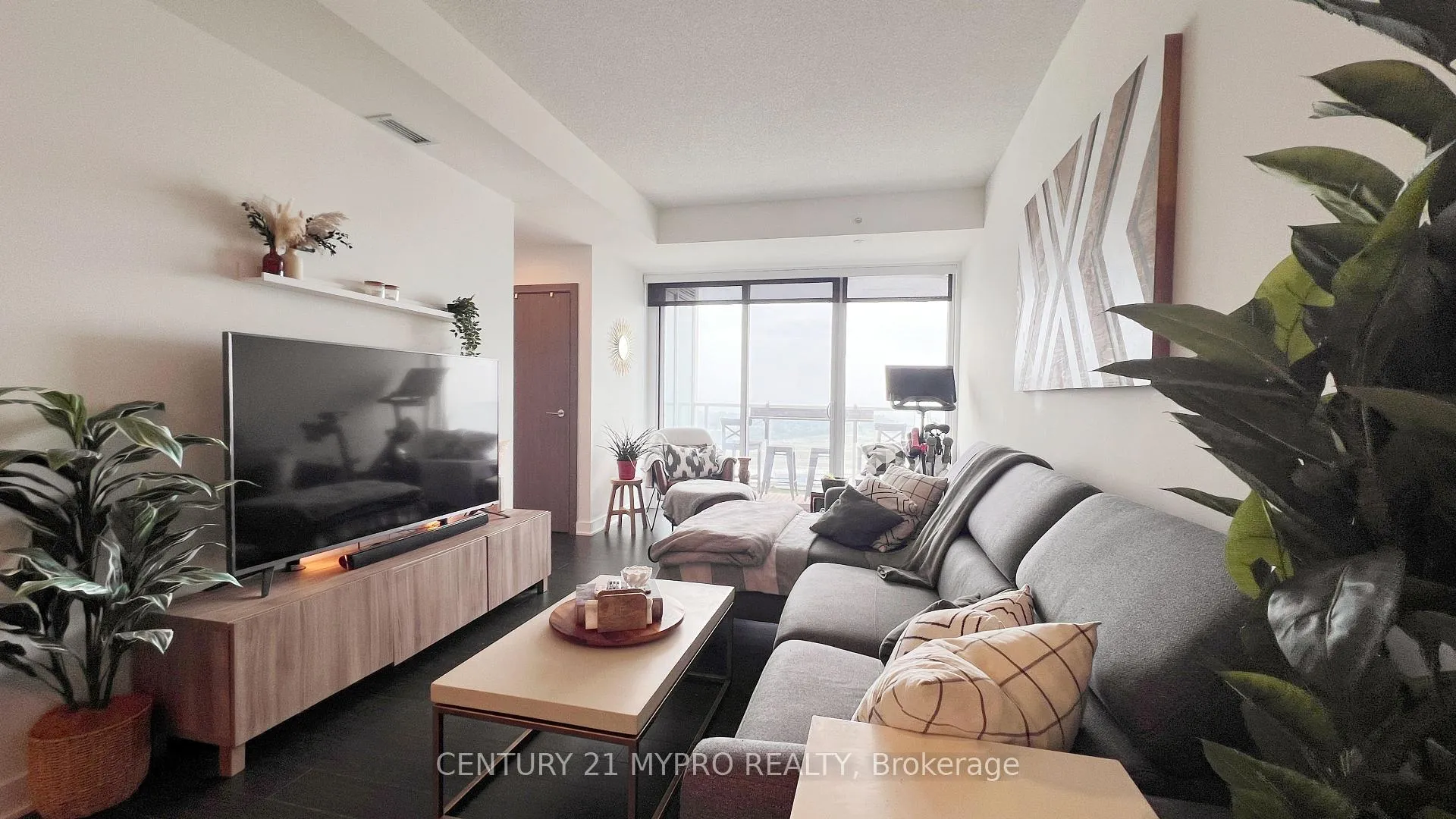 Photo 5 of Unit 4015, 17 Bathurst Street, Toronto, Waterfront Communities — HOMEH