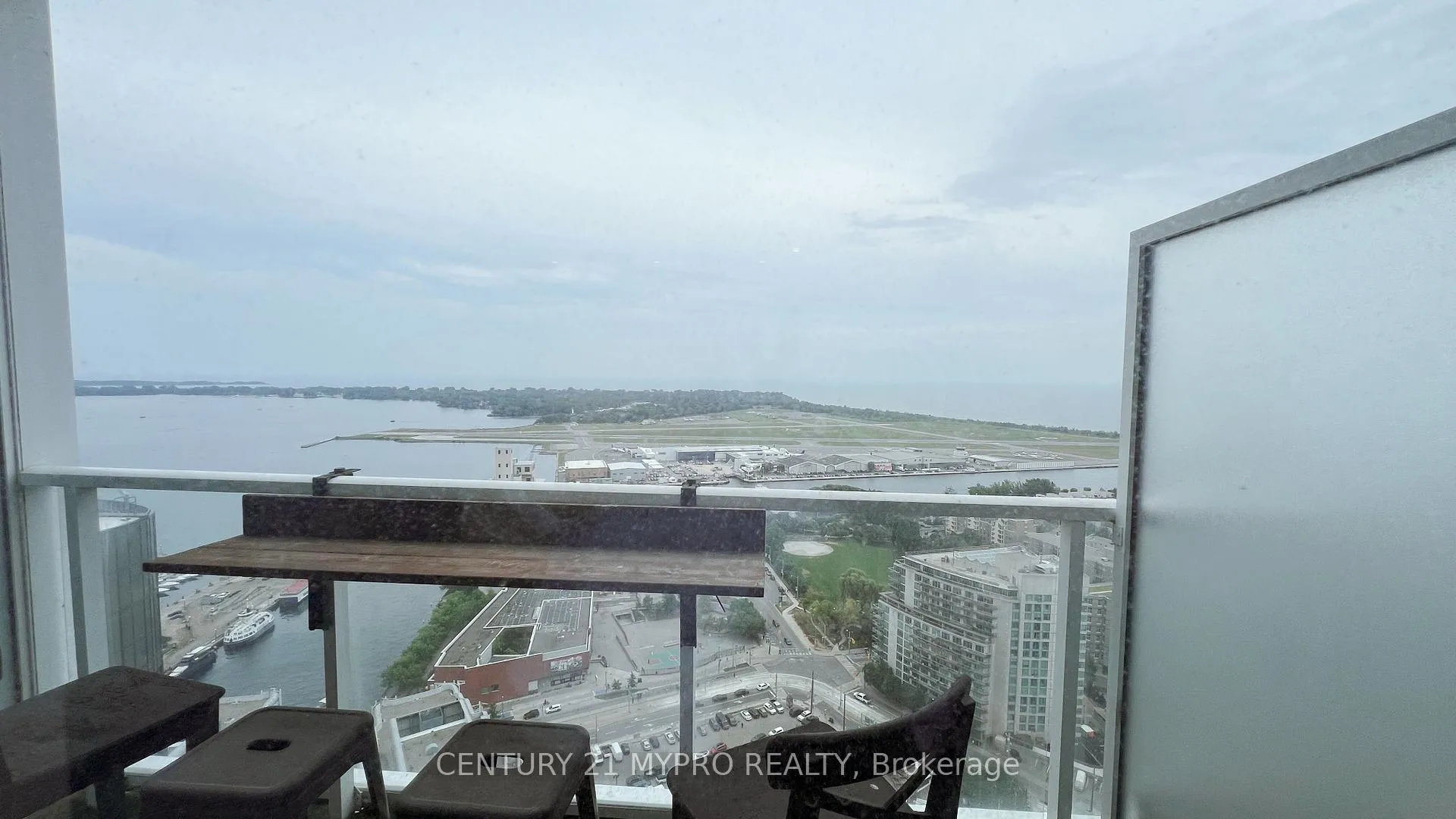 Photo 8 of Unit 4015, 17 Bathurst Street, Toronto, Waterfront Communities — HOMEH