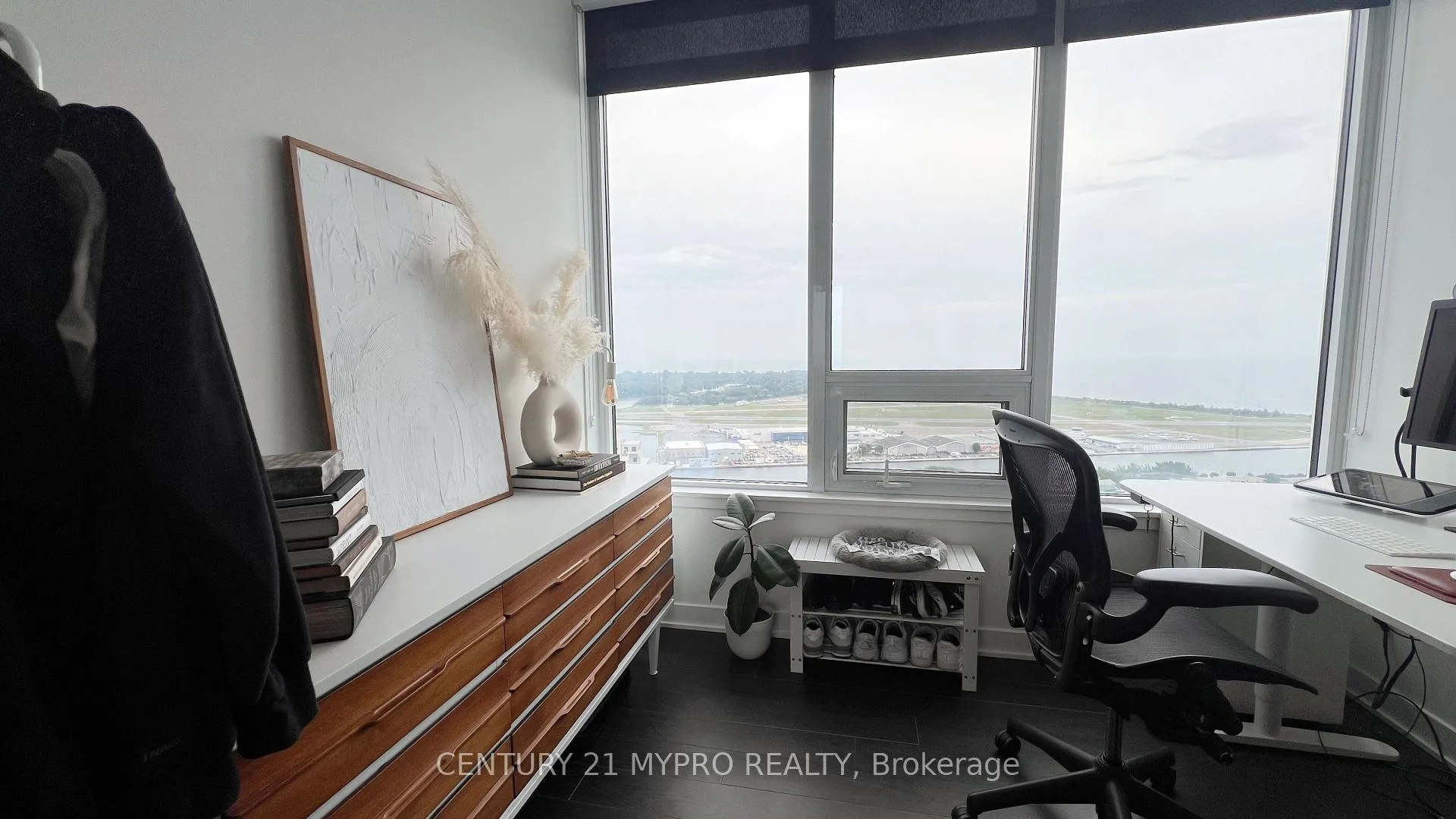 Photo 16 of Unit 4015, 17 Bathurst Street, Toronto, Waterfront Communities — HOMEH