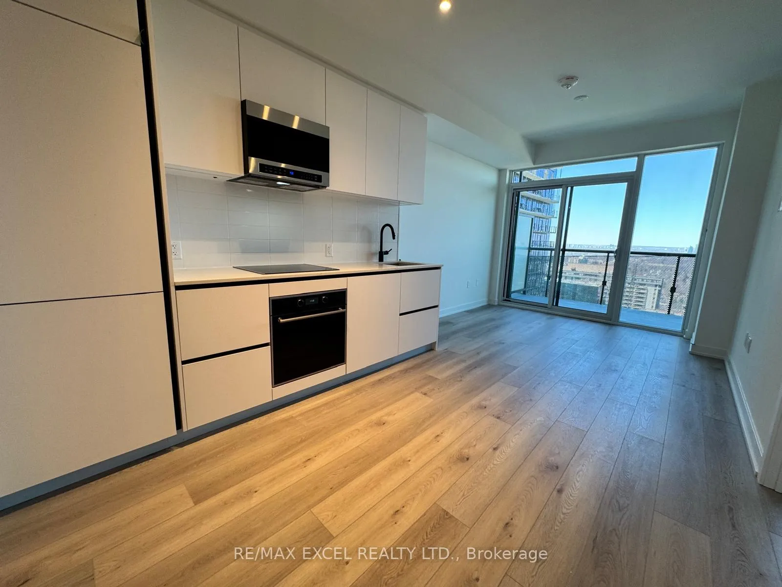Photo 1 of Unit 3408, 117 Broadway Avenue, Toronto, Mount Pleasant West — HOMEH
