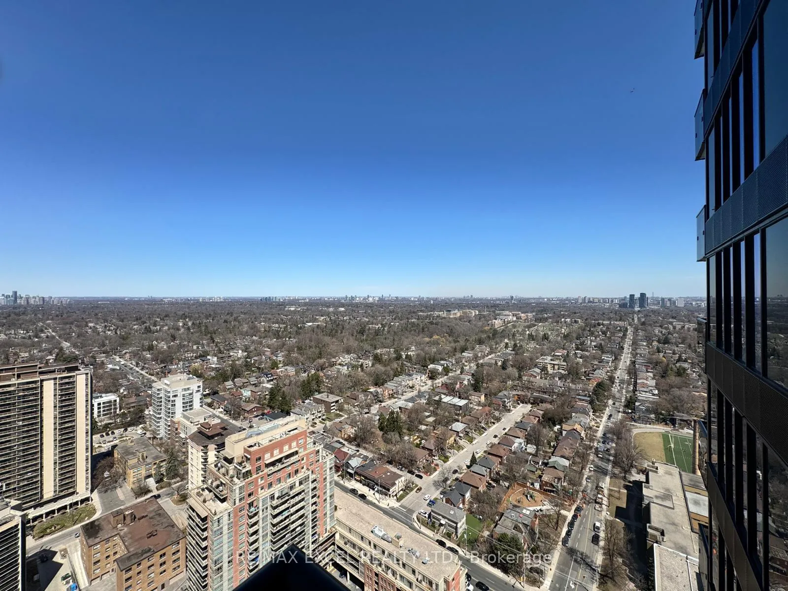 Photo 2 of Unit 3408, 117 Broadway Avenue, Toronto, Mount Pleasant West — HOMEH