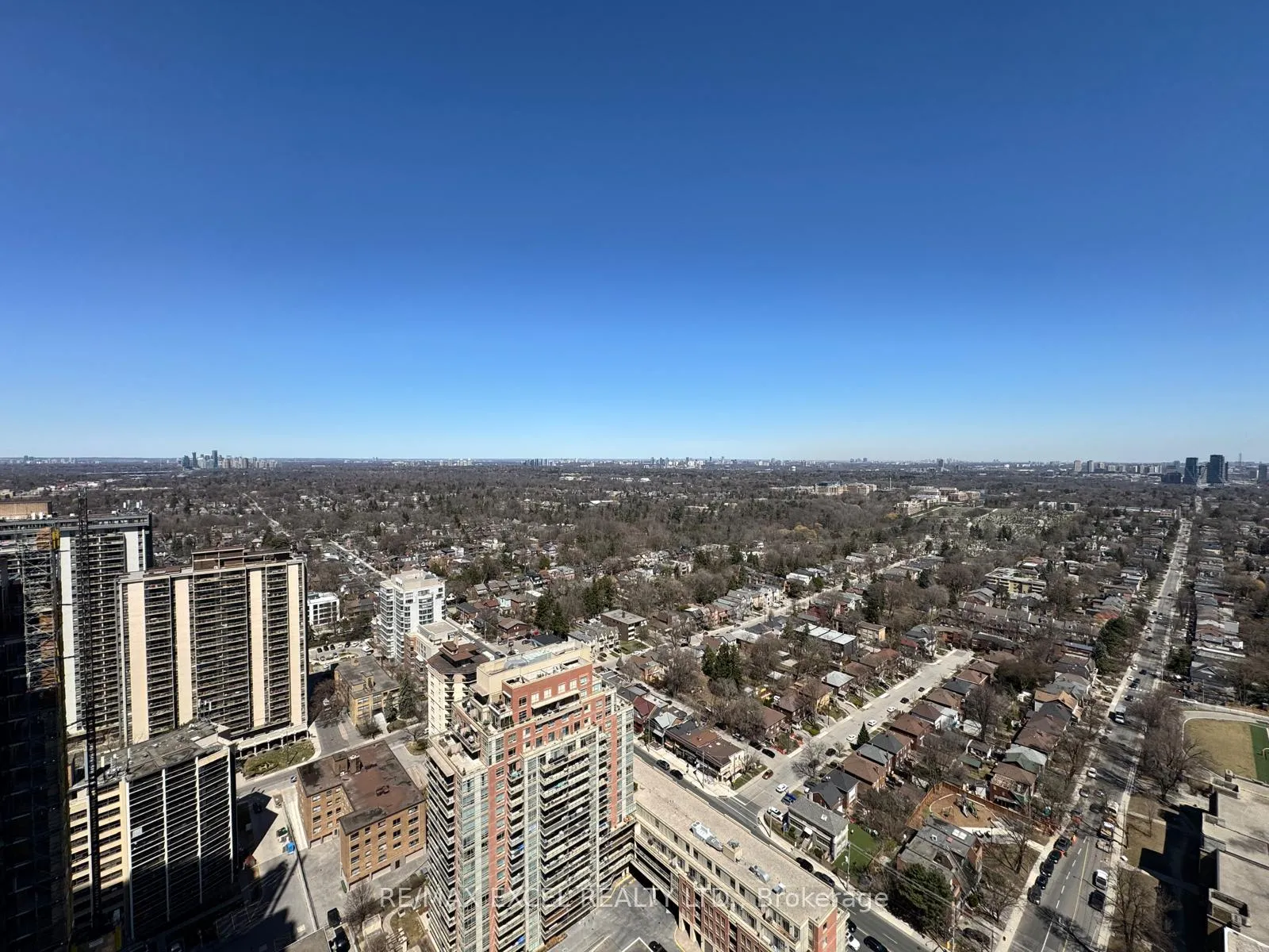 Photo 3 of Unit 3408, 117 Broadway Avenue, Toronto, Mount Pleasant West — HOMEH