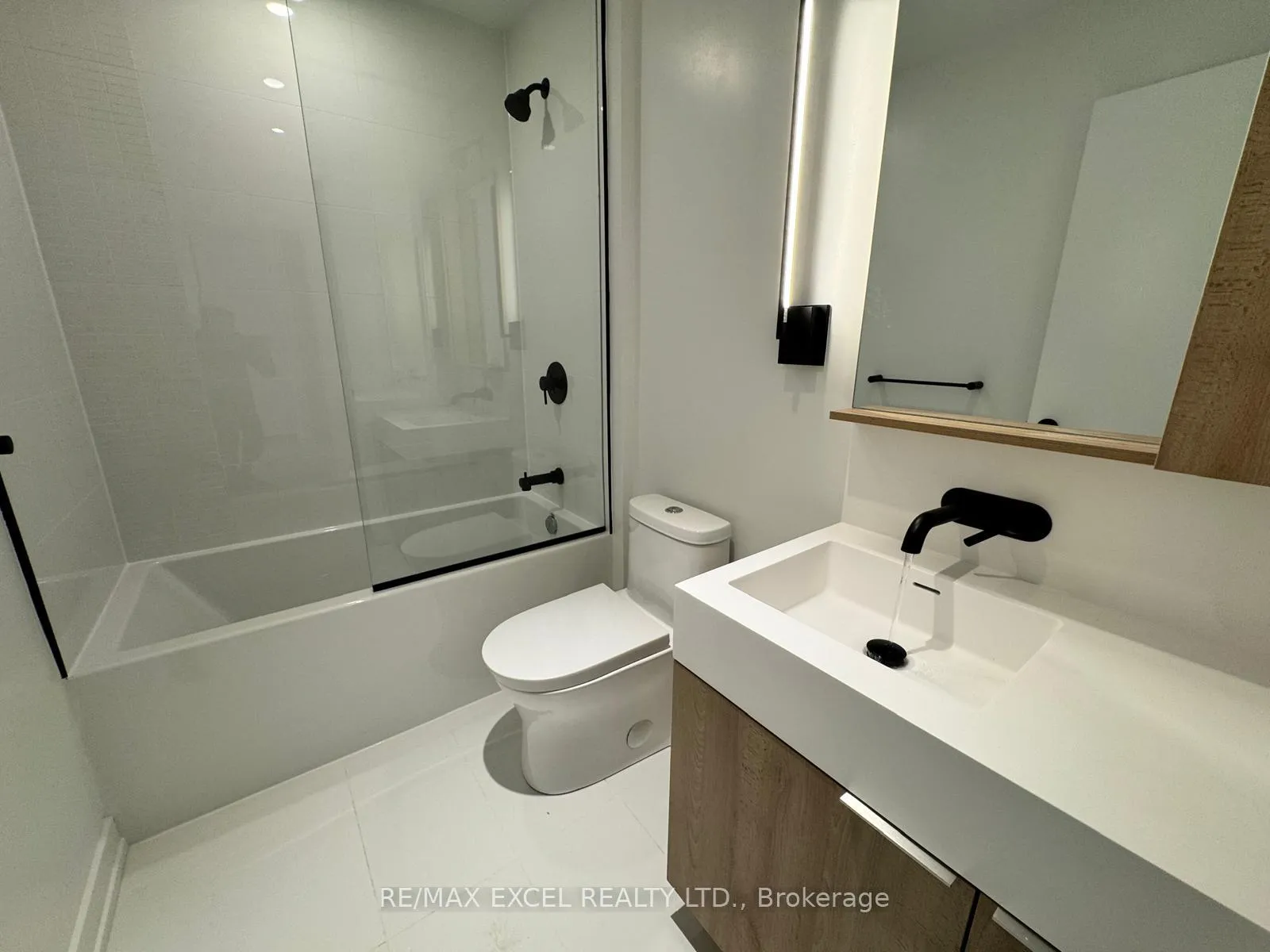 Photo 11 of Unit 3408, 117 Broadway Avenue, Toronto, Mount Pleasant West — HOMEH
