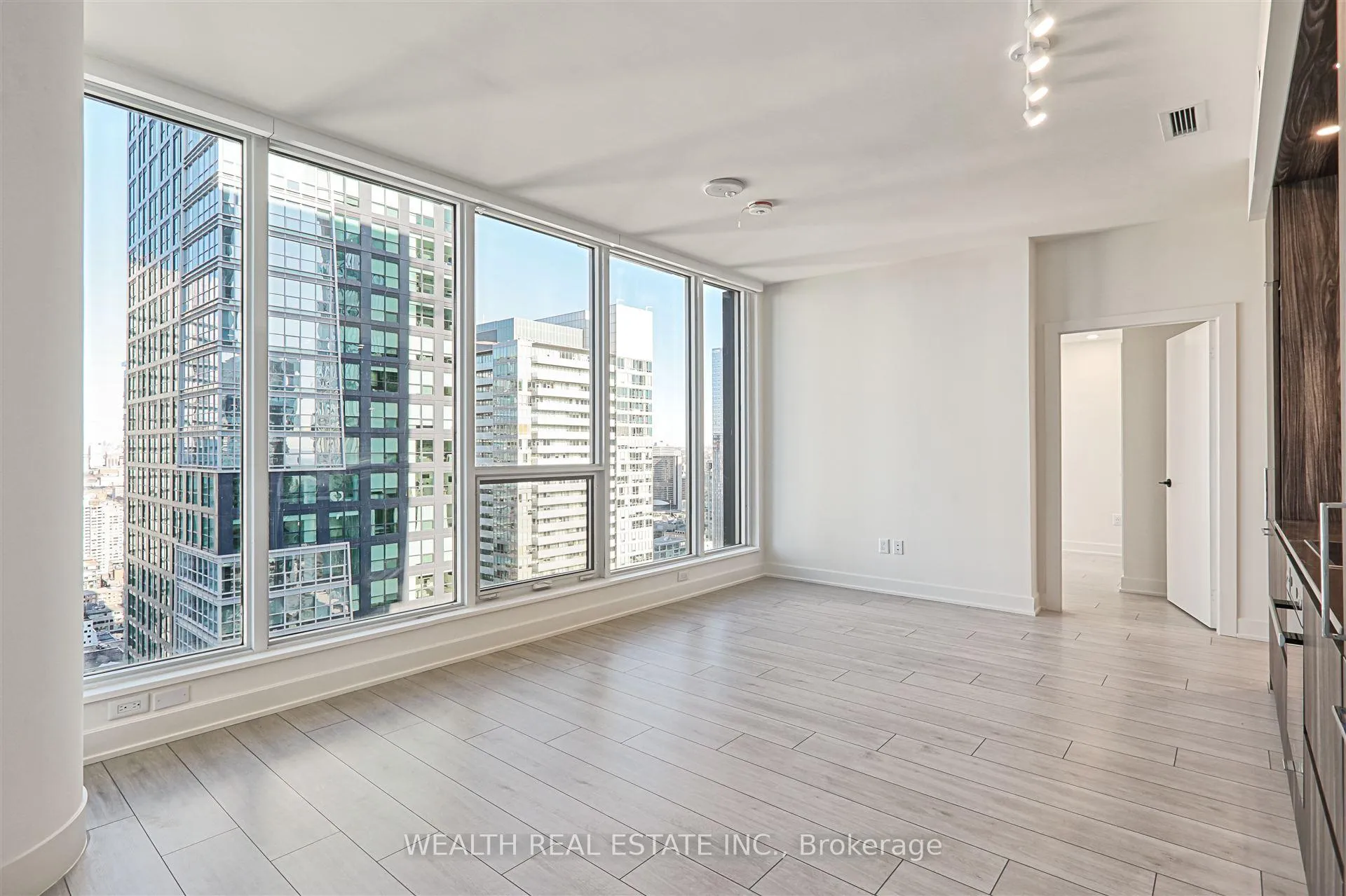 Photo 4 of Unit 3710, 35 Mercer Street, Toronto, Waterfront Communities — HOMEH