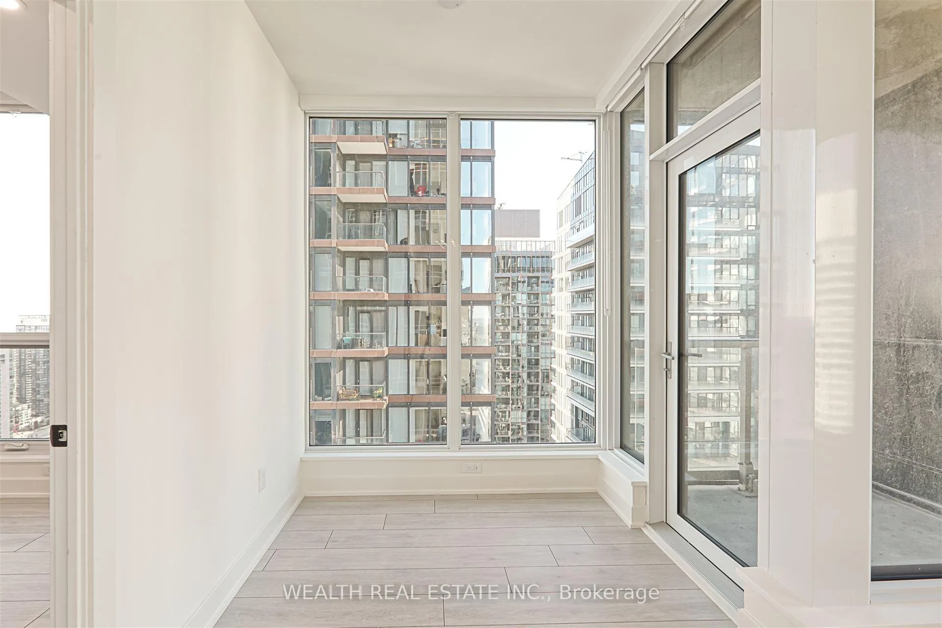 Photo 7 of Unit 3710, 35 Mercer Street, Toronto, Waterfront Communities — HOMEH
