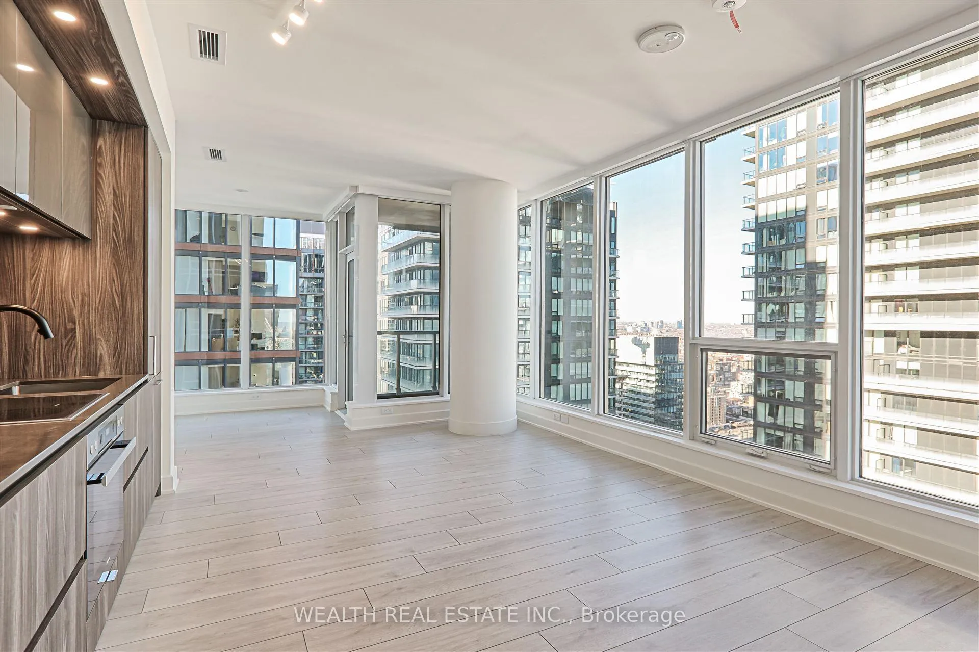 Photo 8 of Unit 3710, 35 Mercer Street, Toronto, Waterfront Communities — HOMEH