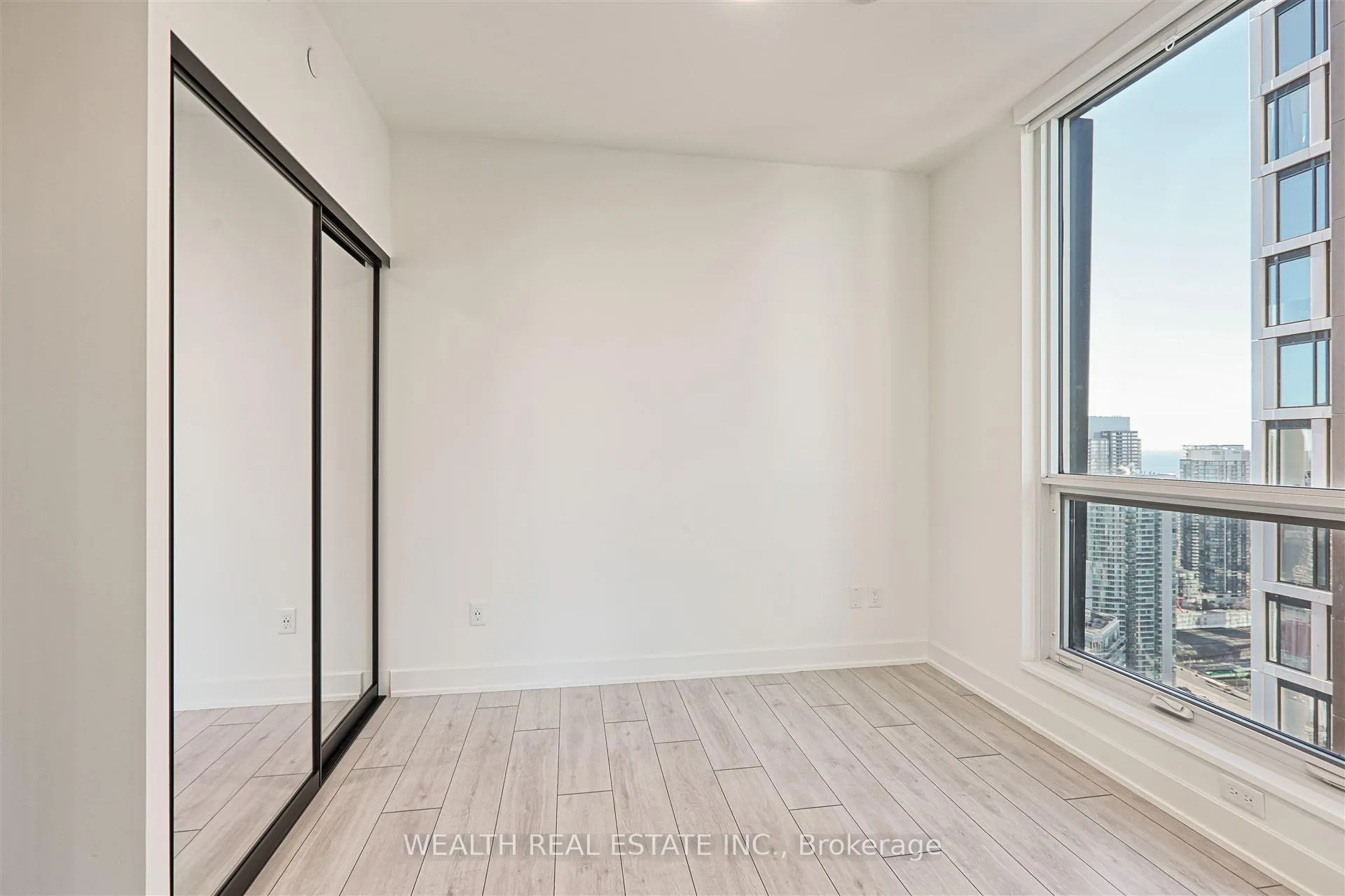 Photo 15 of Unit 3710, 35 Mercer Street, Toronto, Waterfront Communities — HOMEH