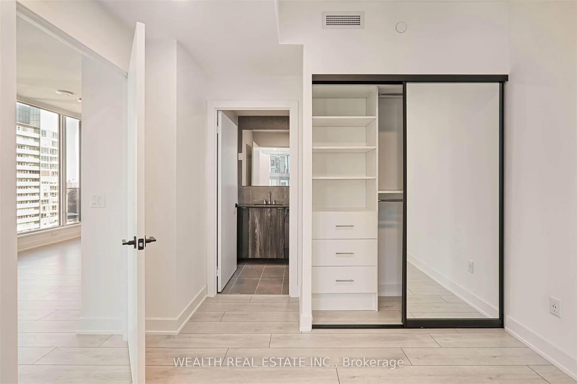 Photo 17 of Unit 3710, 35 Mercer Street, Toronto, Waterfront Communities — HOMEH
