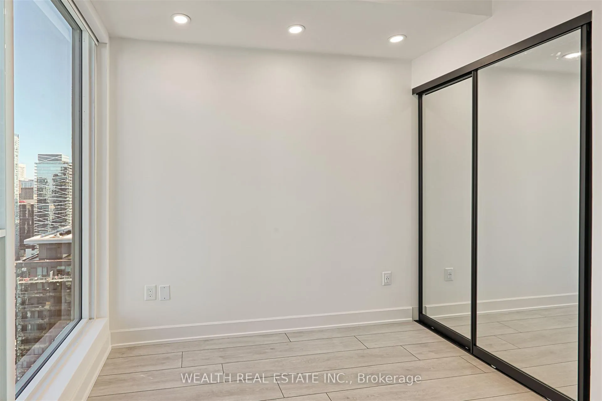 Photo 18 of Unit 3710, 35 Mercer Street, Toronto, Waterfront Communities — HOMEH