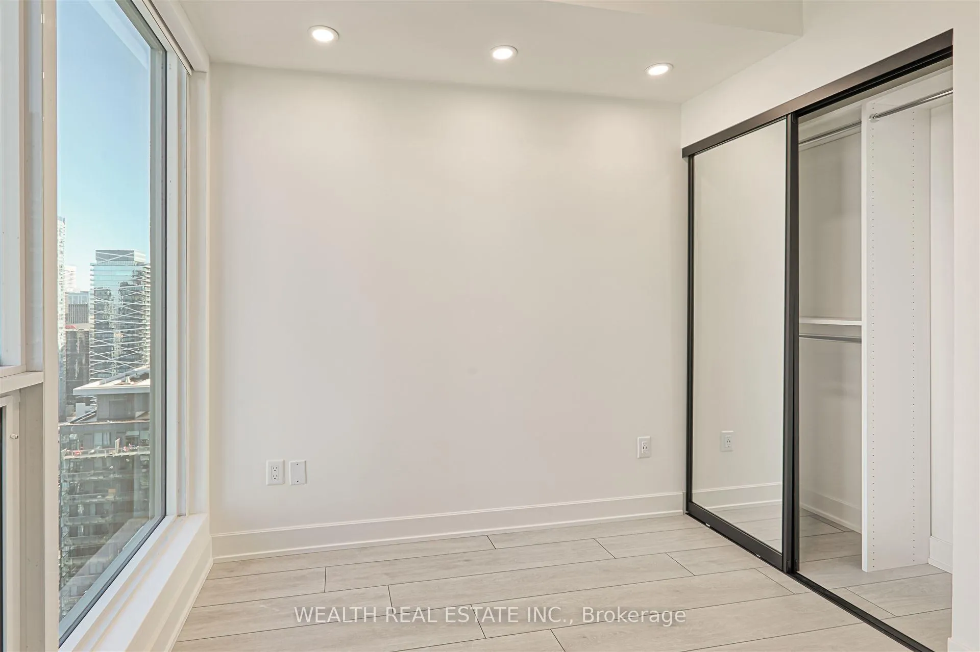 Photo 19 of Unit 3710, 35 Mercer Street, Toronto, Waterfront Communities — HOMEH
