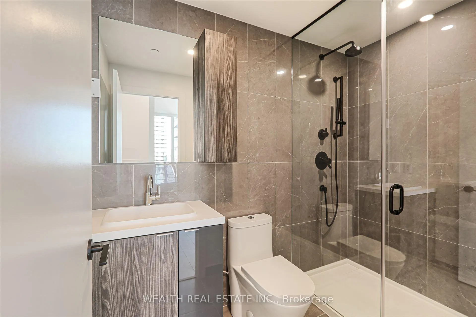 Photo 21 of Unit 3710, 35 Mercer Street, Toronto, Waterfront Communities — HOMEH