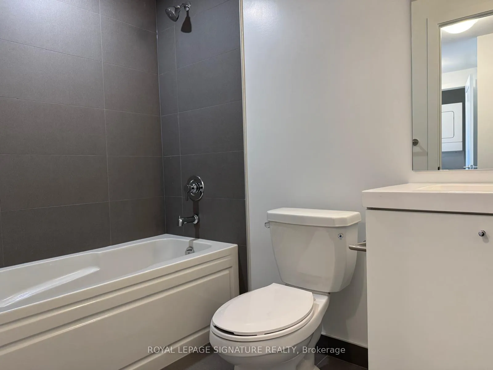 Photo 8 of Unit 1513, 2545 Simcoe Street N, Oshawa, Windfields — HOMEH