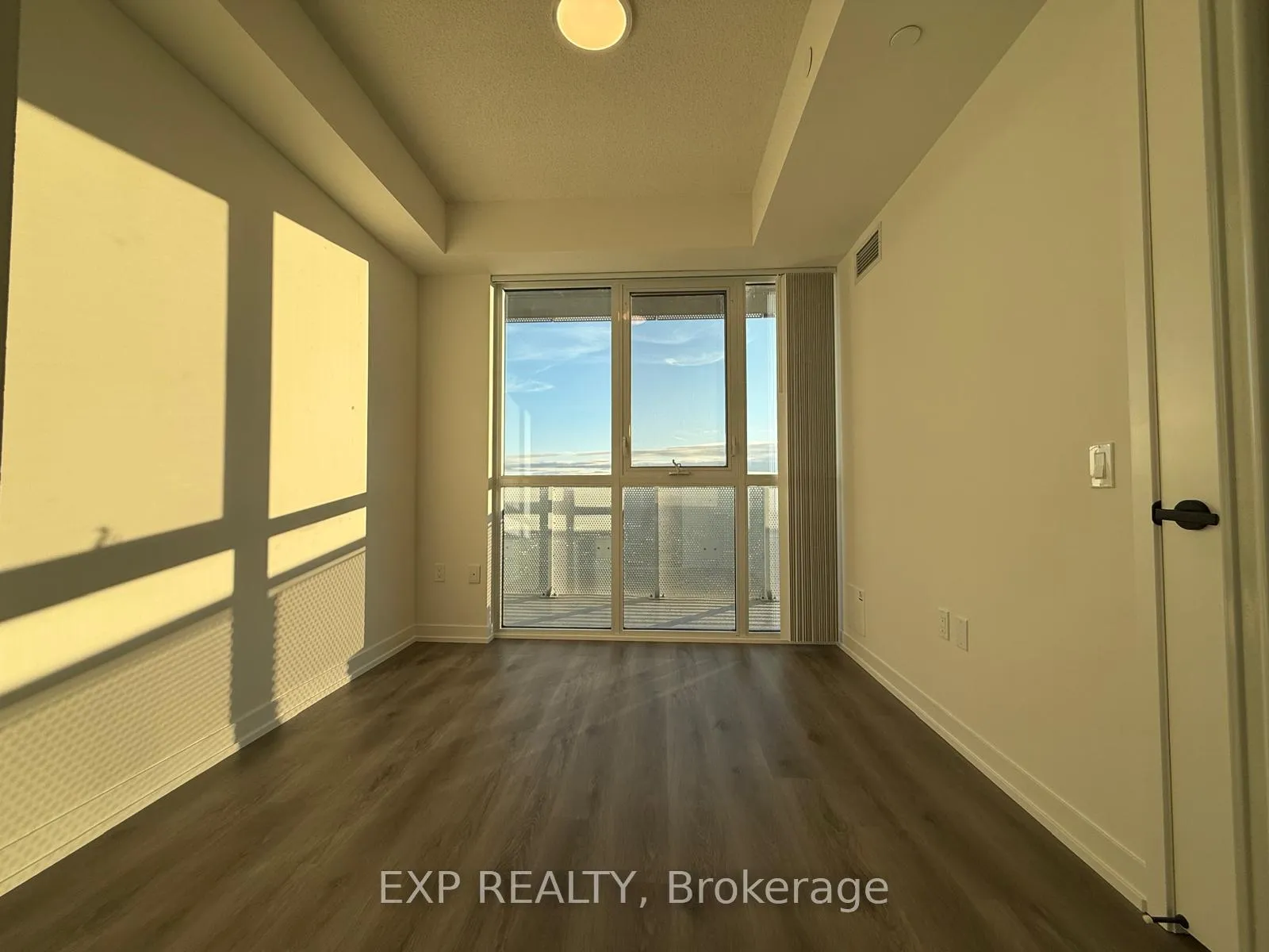 Photo 12 of Unit 5208, 225 Commerce Street, Vaughan, Vaughan Corporate Centre — HOMEH