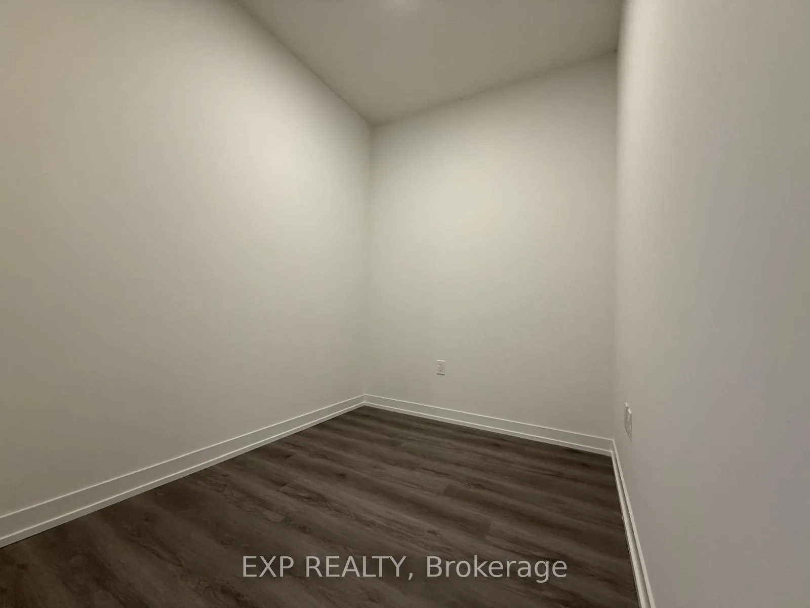 Photo 13 of Unit 5208, 225 Commerce Street, Vaughan, Vaughan Corporate Centre — HOMEH