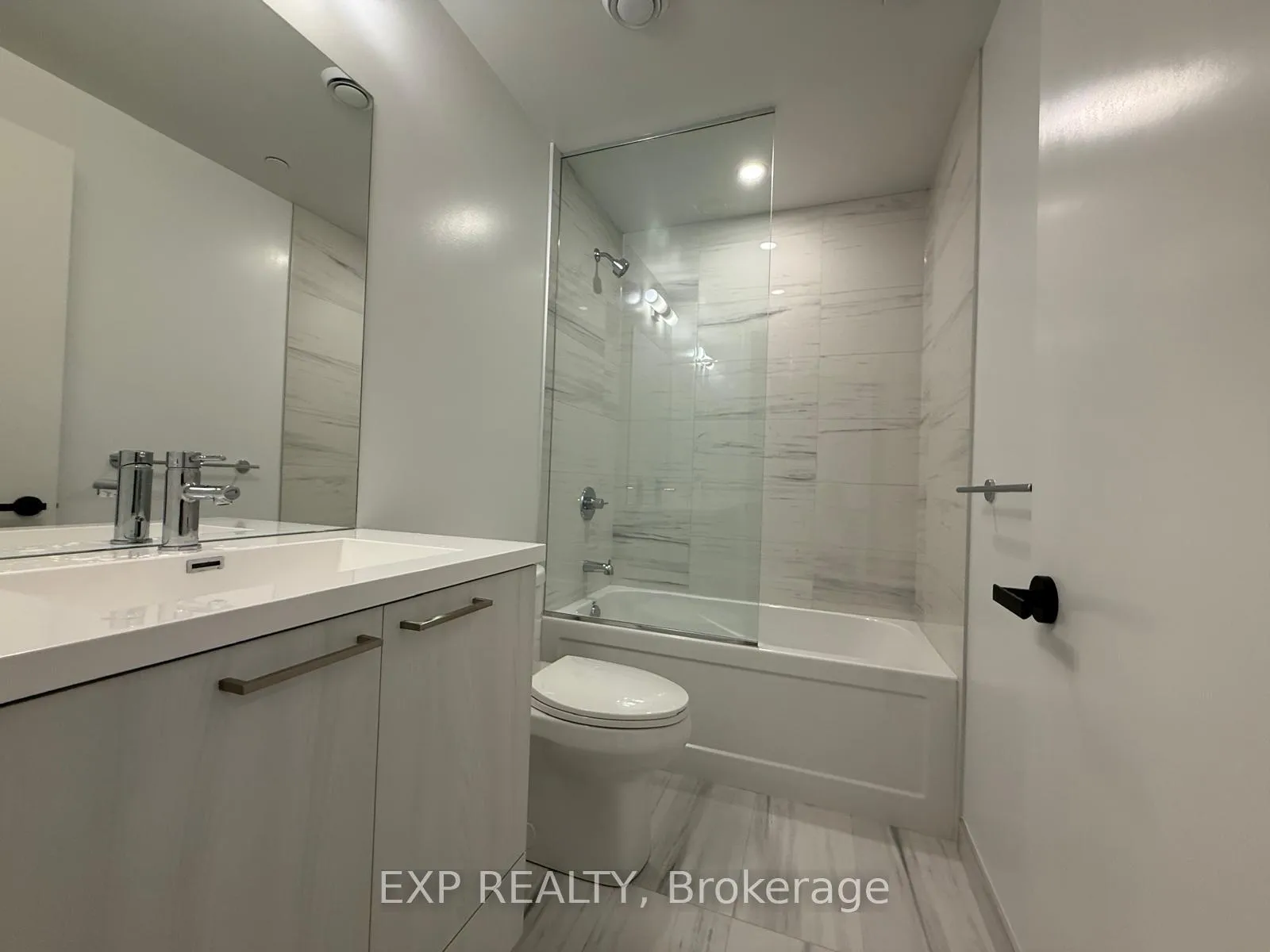 Photo 14 of Unit 5208, 225 Commerce Street, Vaughan, Vaughan Corporate Centre — HOMEH