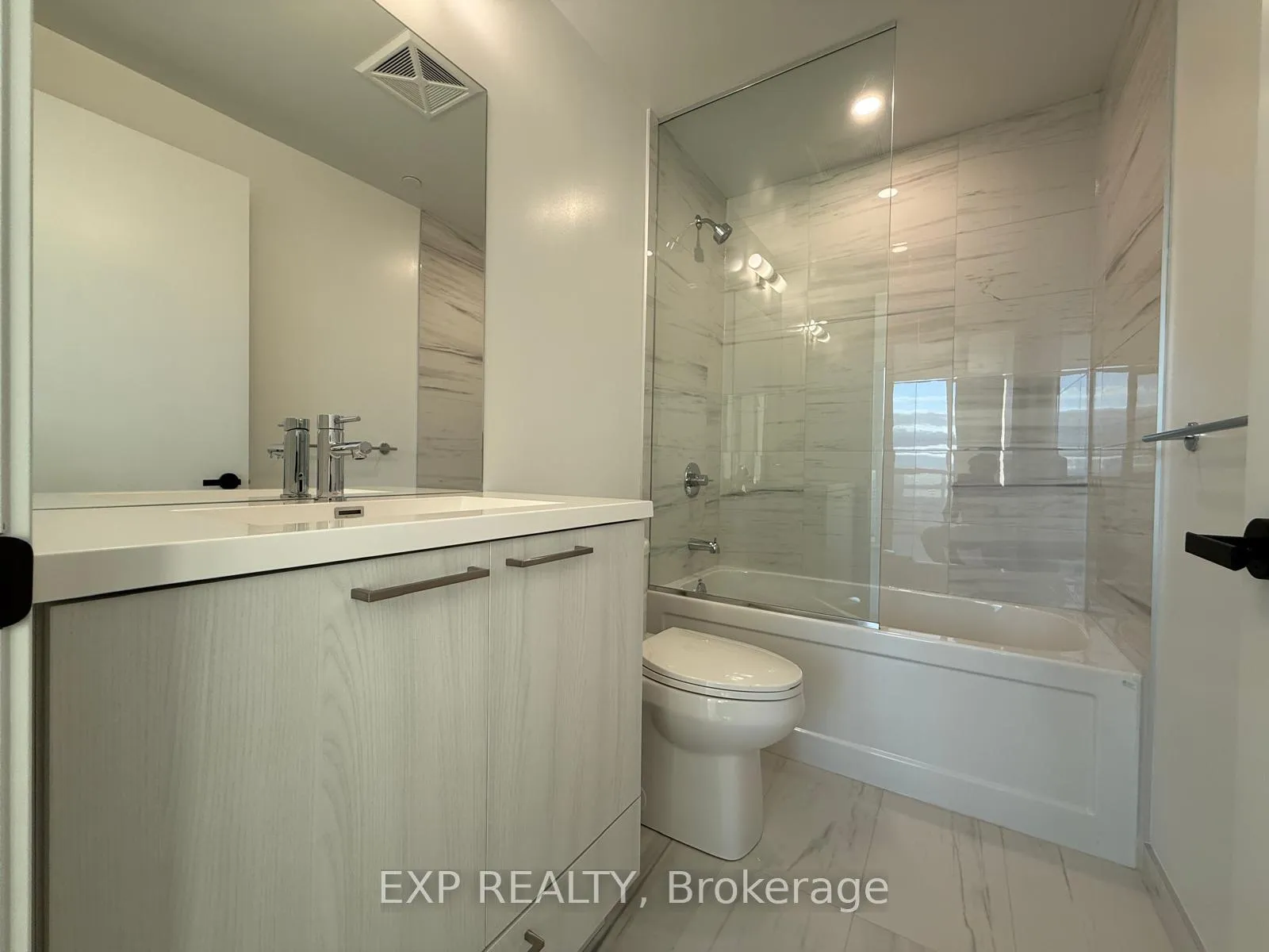Photo 15 of Unit 5208, 225 Commerce Street, Vaughan, Vaughan Corporate Centre — HOMEH