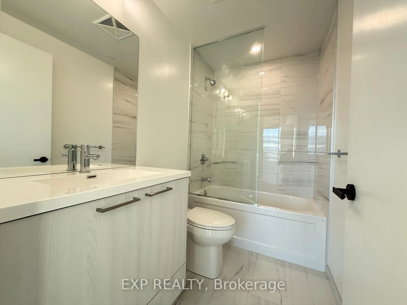 Photo 16 of Unit 5208, 225 Commerce Street, Vaughan, Vaughan Corporate Centre — HOMEH