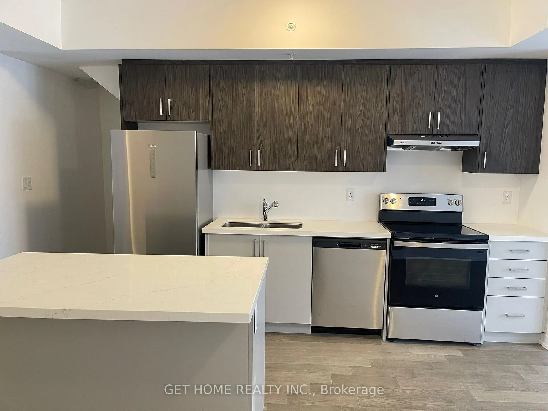 Photo 3 of Unit 20, 188 Angus Drive, Ajax, Central — HOMEH